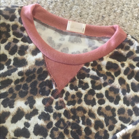 NWOT Color Block Animal Print Top - Picture 3 of 6